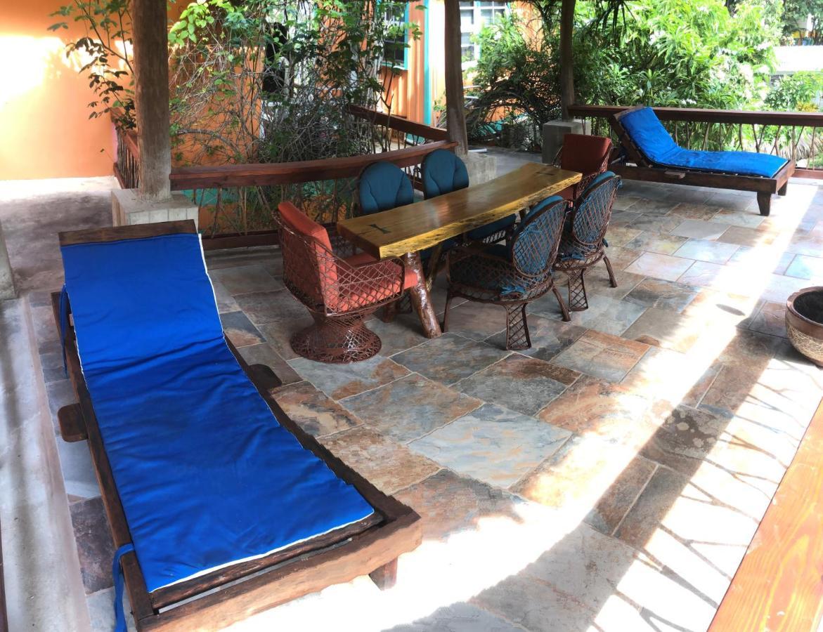 Coral Cove Inn Майя-Бич Экстерьер фото